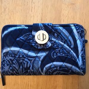 Vera Bradley turnlock wallet